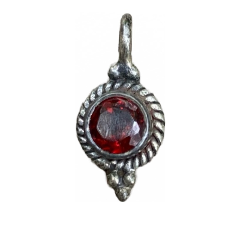 Garnet pendant. Vintage.